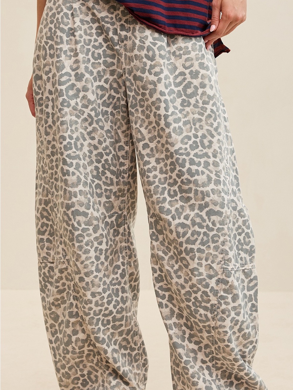 NWT Aerie Utility Balloon Chino Pant Leopard Print Barrel Pants Dusk Color Baggy